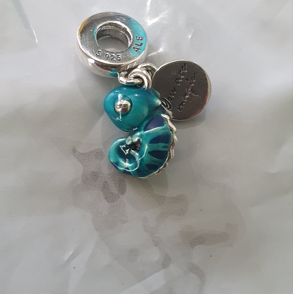 Color-changing Chameleon Dangle Charm - Picture 2 of 3